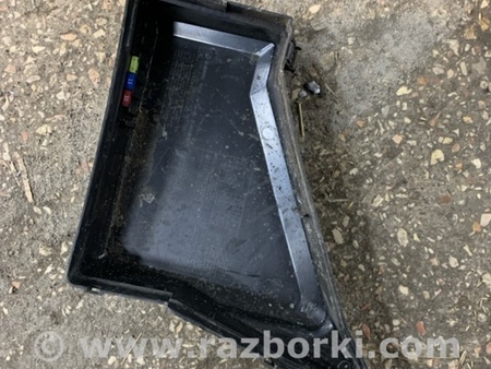 ФОТО Корпус блока предохранителей для Subaru Outback Киев