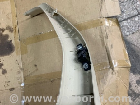 ФОТО Обшивка крышки багажника для Subaru Forester SG Киев