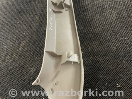 ФОТО Обшивка крышки багажника для Subaru Tribeca Киев
