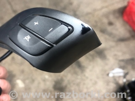 ФОТО Кнопки руля для Subaru Tribeca Киев