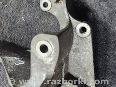 ФОТО Кронштейн для Subaru Forester SG Киев