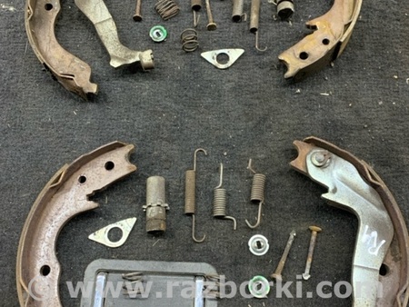 ФОТО Комплект колодок и механизмов ручного торомоза для Subaru Forester SG Киев