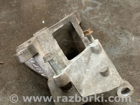 ФОТО Кронштейн для Subaru Outback Киев