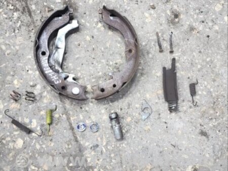 ФОТО Комплект колодок и механизмов ручного торомоза для Subaru Impreza GD/GG Киев