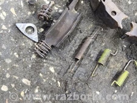 ФОТО Комплект колодок и механизмов ручного торомоза для Subaru Outback Киев