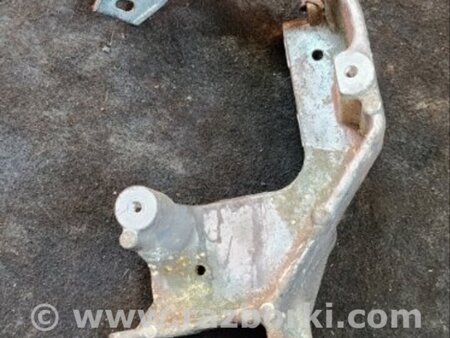 ФОТО Кронштейн для Subaru Legacy (все модели) Киев