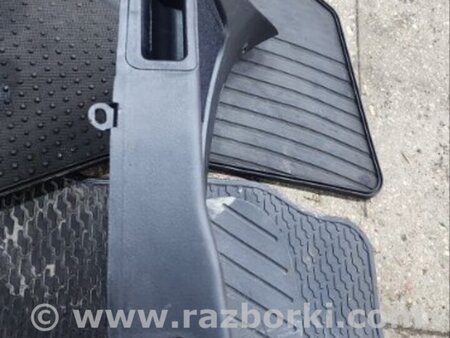 ФОТО Обшивка крышки багажника для Subaru Outback Киев