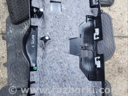 ФОТО Обшивка крышки багажника для Subaru Outback Киев