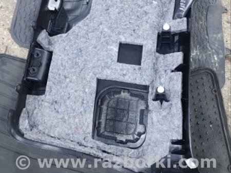 ФОТО Обшивка крышки багажника для Subaru Outback Киев