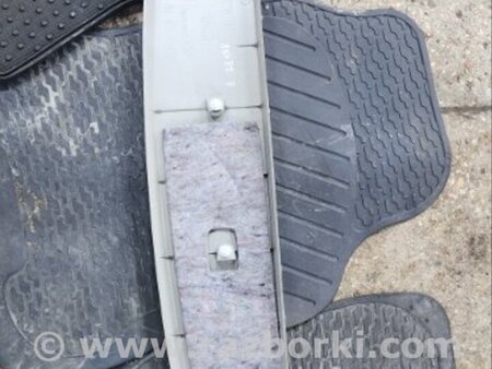ФОТО Обшивка крышки багажника для Subaru Outback Киев