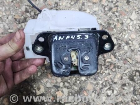 ФОТО Замок крышки багажника для Subaru Outback Киев