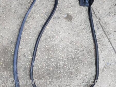 ФОТО Уплотнительная резинка для Subaru Forester SG Киев