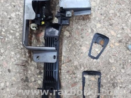 ФОТО Кронштейн ручки дверной для Subaru Forester SG Киев