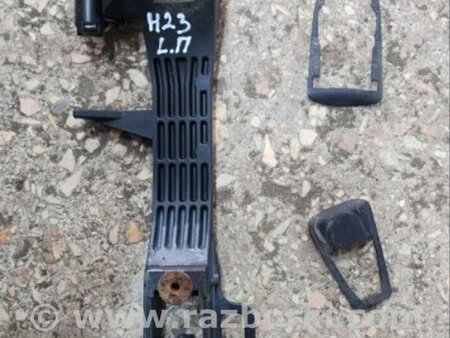 ФОТО Кронштейн ручки дверной для Subaru Forester SG Киев
