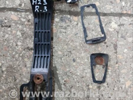 ФОТО Кронштейн ручки дверной для Subaru Forester SG Киев