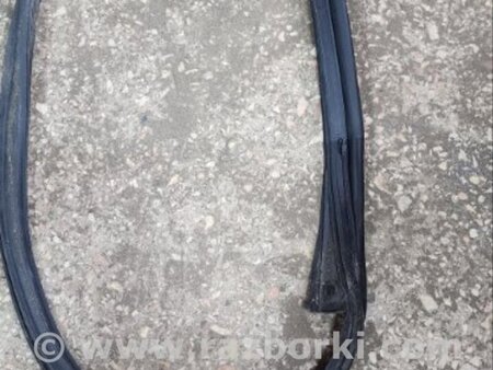 ФОТО Уплотнительная резинка для Subaru Forester SG Киев