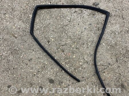 ФОТО Направляющая стекла для Subaru Impreza GD/GG Киев