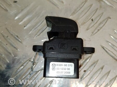 ФОТО Кнопка стеклоподьемника для Mazda 3 BK (2003-2009) (I) Киев