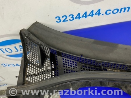 ФОТО Пластик под лобовое стекло (Жабо) для Mazda 3 BL (2009-2013) (II) Киев