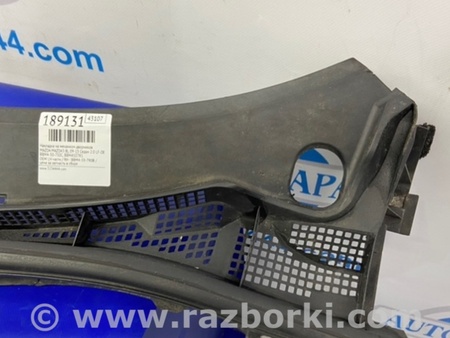 ФОТО Пластик под лобовое стекло (Жабо) для Mazda 3 BL (2009-2013) (II) Киев