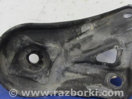 ФОТО Крепление балки подвески для Mazda 3 BL (2009-2013) (II) Киев