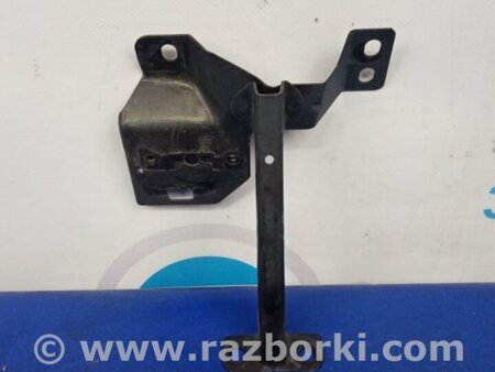 ФОТО Кронштейн замка капота для Mazda 5 CR (2006-2010) Киев