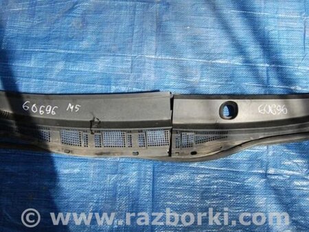ФОТО Пластик под лобовое стекло (Жабо) для Mazda 5 CR (2006-2010) Киев