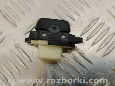 ФОТО Кнопка центрального замка для Mazda 6 GG/GY (2002-2008) Киев