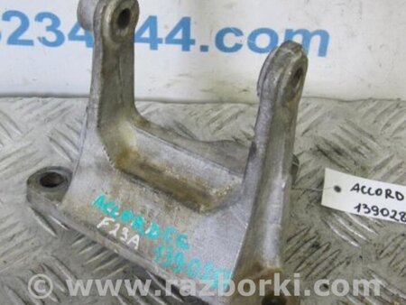 ФОТО Кронштейн крепления двигателя для Honda Accord CG, CH (01.1998 - 01.2003) Киев