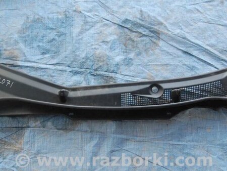 ФОТО Пластик под лобовое стекло (Жабо) для Honda Accord CU (12.2008 - 03.2013) Киев