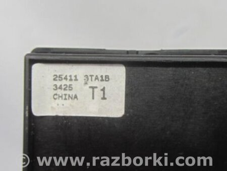 ФОТО Кнопка стеклоподьемника для Nissan Altima L33 Киев