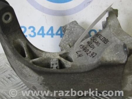 ФОТО Кронштейн крепления двигателя для Mercedes-Benz C-CLASS W204 (07-14) Киев
