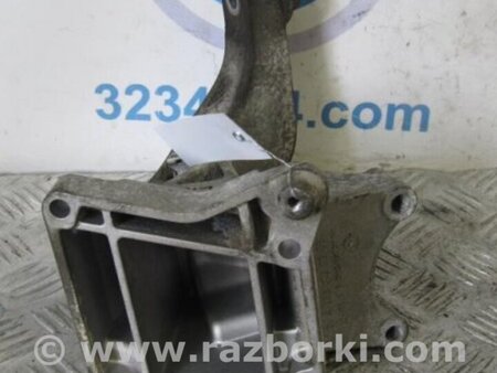 ФОТО Кронштейн крепления двигателя для Mercedes-Benz C-CLASS W204 (07-14) Киев