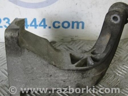 ФОТО Кронштейн крепления двигателя для Mercedes-Benz C-CLASS W204 (07-14) Киев
