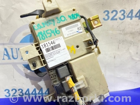 ФОТО Блок предохранителей салон для Toyota Camry 30 XV30 (09.2001-03.2006) Киев