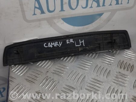ФОТО Накладка порога внутренняя для Toyota Camry 70 XV70 (01.2017-...)  Киев