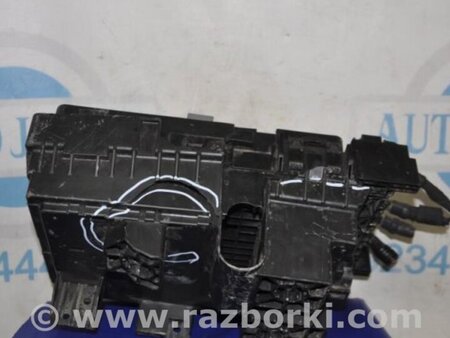 ФОТО Блок предохранителей для Jeep Cherokee (2014-) Киев