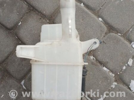 ФОТО Бачок омывателя для Toyota Corolla E120 (08.2000-02.2007) Киев