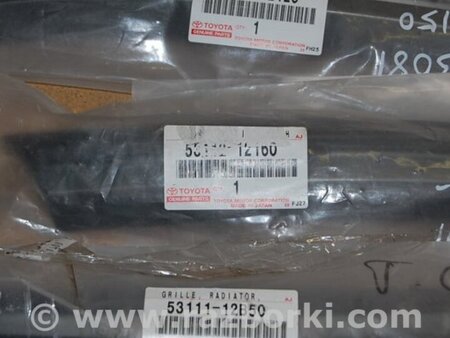 ФОТО Накладка решетки радиатора для Toyota Corolla E150 (11.2006-08.2013) Киев