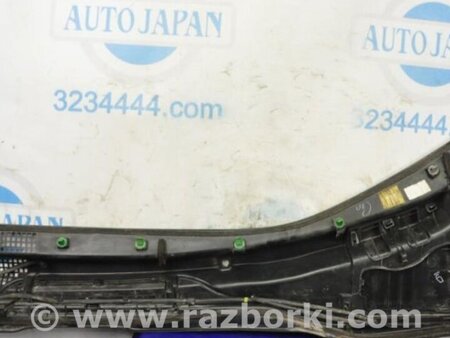 ФОТО Пластик под лобовое стекло (Жабо) для Honda CR-V (07-11) Киев