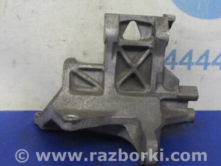 ФОТО Кронштейн компрессора кондиционера для Subaru Forester SG Киев