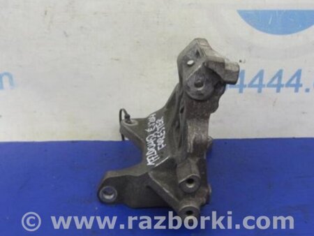 ФОТО Кронштейн компрессора кондиционера для Subaru Forester SG Киев