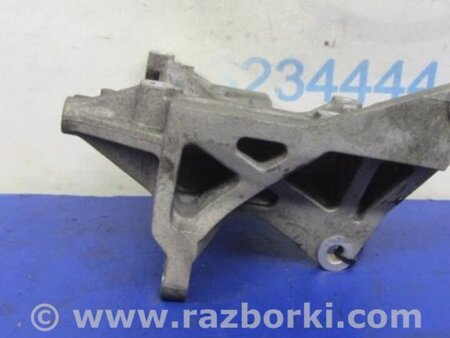 ФОТО Кронштейн компрессора кондиционера для Subaru Forester SG Киев