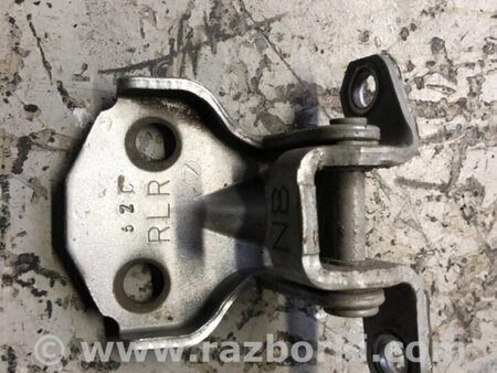 ФОТО Петля двери нижняя для Subaru Forester SG Киев