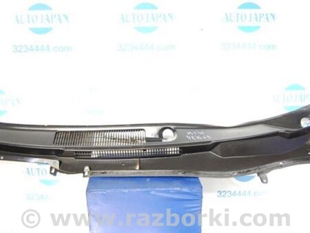 ФОТО Пластик под лобовое стекло (Жабо) для Lexus IS250/350 (06-12) Киев
