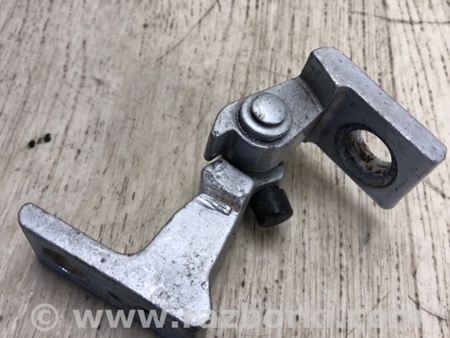 ФОТО Петля двери верхняя для Volkswagen Jetta USA (10-17) Киев