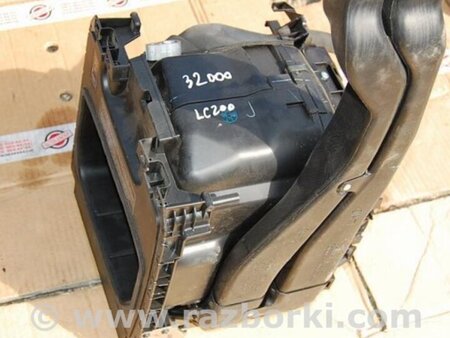ФОТО Консоль центральная для Toyota Land Cruiser 200 Киев