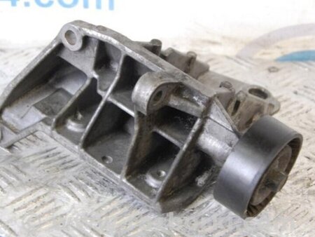 ФОТО Кронштейн компрессора кондиционера для Subaru Legacy BM Киев