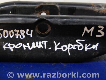 ФОТО Кронштейн крепления КПП для Infiniti M35/M45 Киев