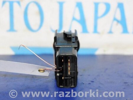 ФОТО Кнопка аварийки для Toyota Matrix Киев